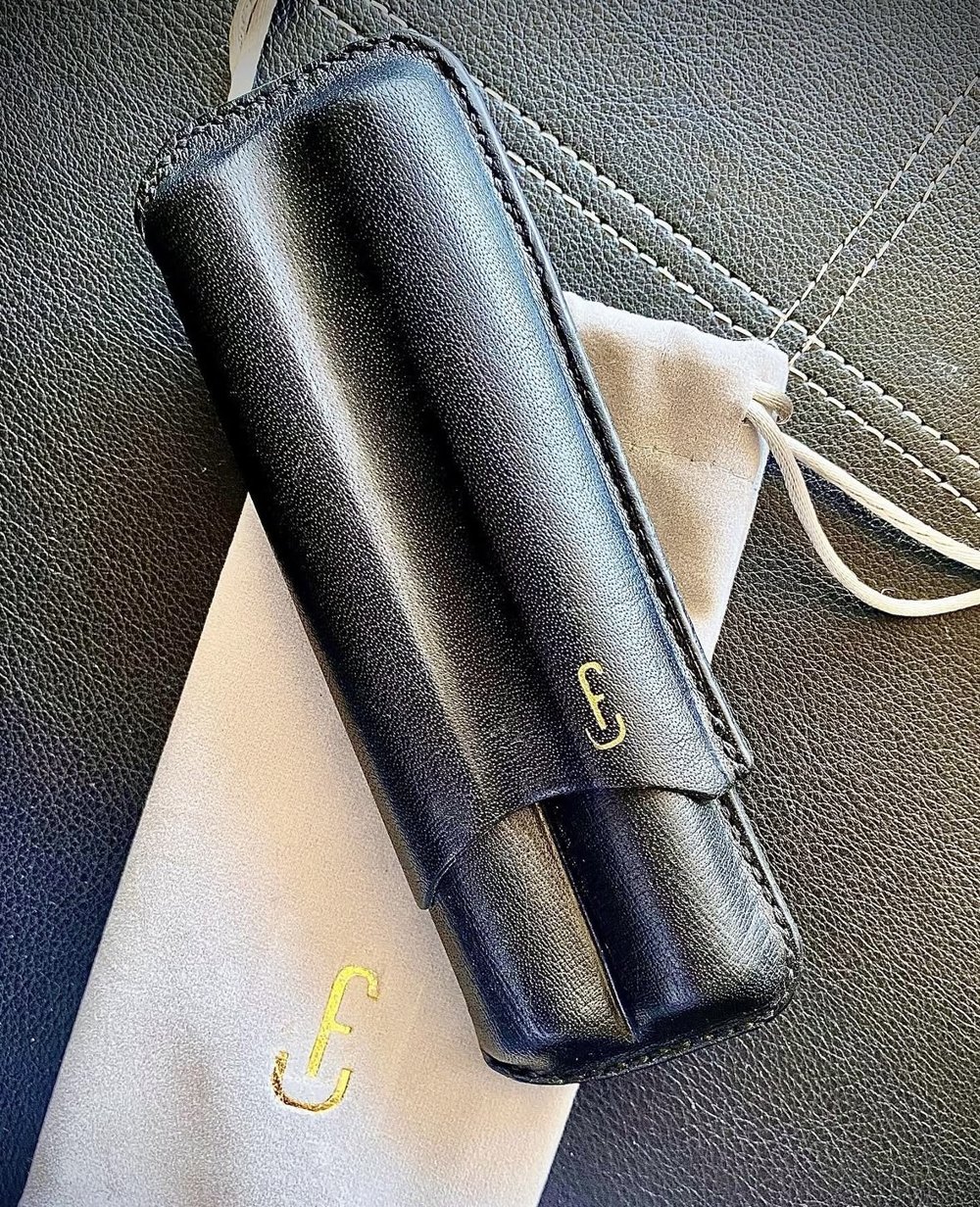 Momo two-stick cigar holder, black full-grain